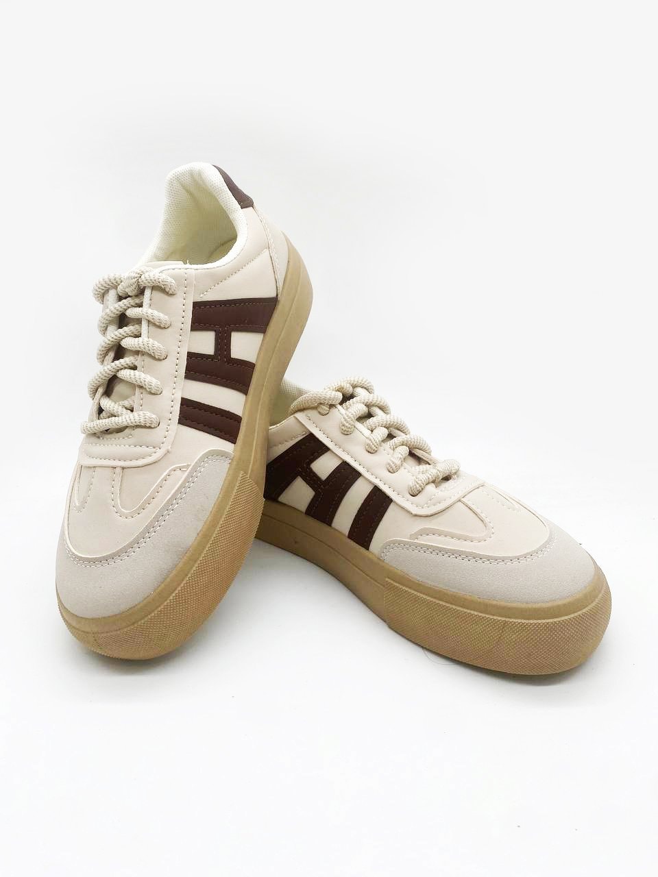 Donariky Meridian Minimalist Comfort Everyday Sneaker - Lightweight & Versatile